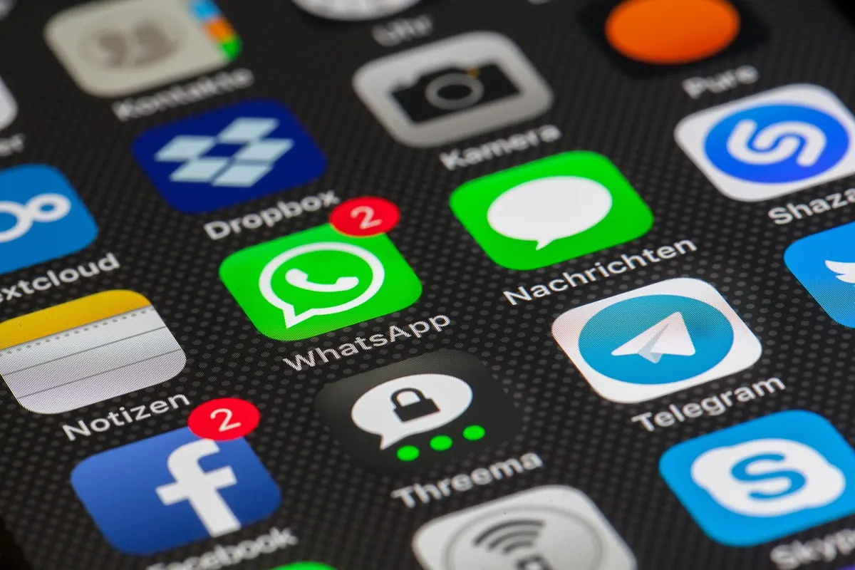 Common Mistakes People Make When Debating Celebrity Gossip Online